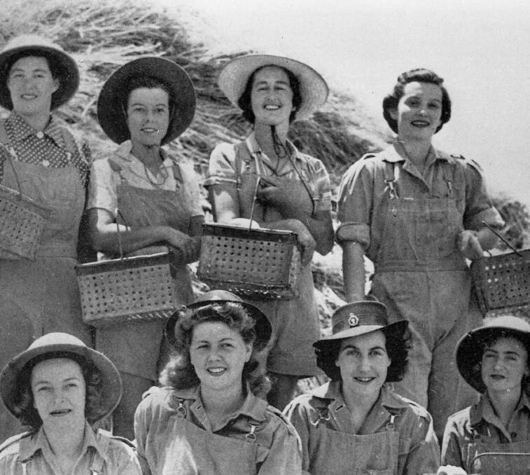 MEMORIAM: Australian Women’s Land Army members will be honoured with a bust sculpted by local Noel Hicks. Picture: Supplied.