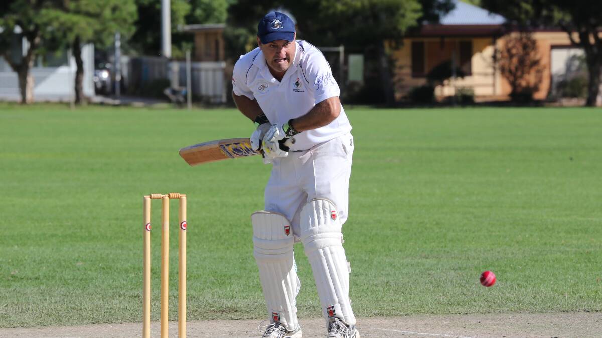 Mark Favell was one player to notch up a half-century in second grade on the weekend.