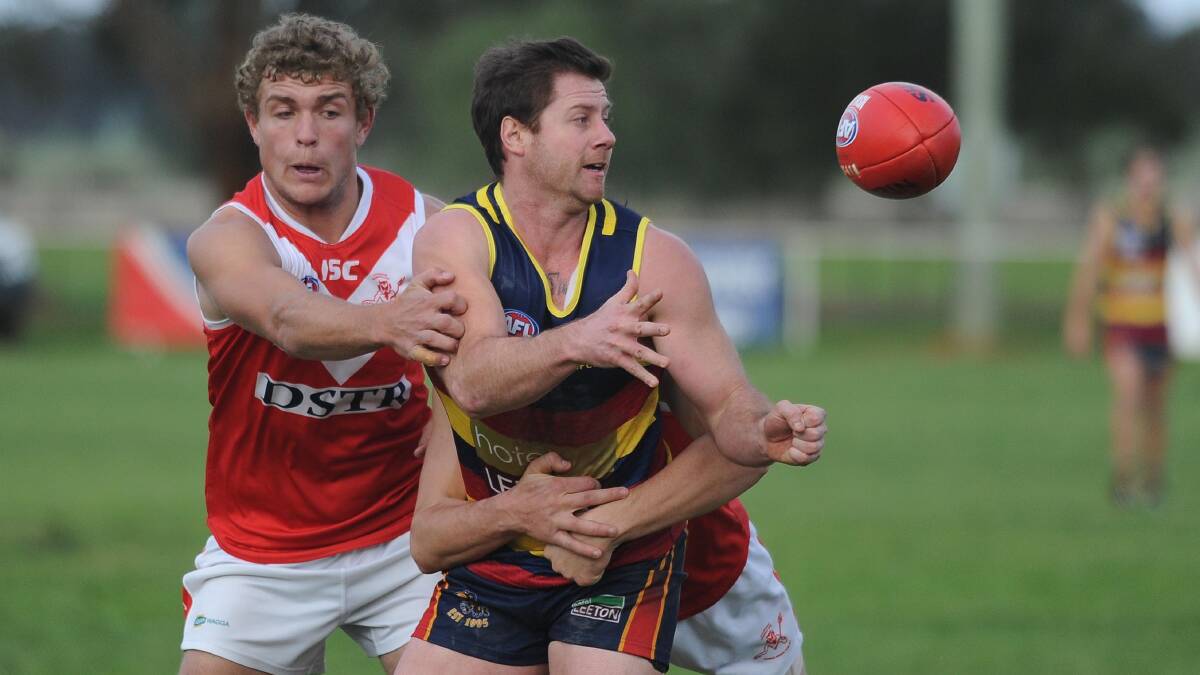 Sean Browning in action for the Crows in 2016, against Collingulle-Glenfield Park.