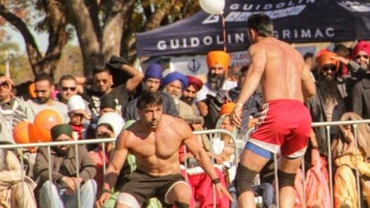 #GRIFFITH: @tj_acaibrothers Up against the best stopper in Australia @ginda_bagga #kabaddi #wrestling #griffith #raid