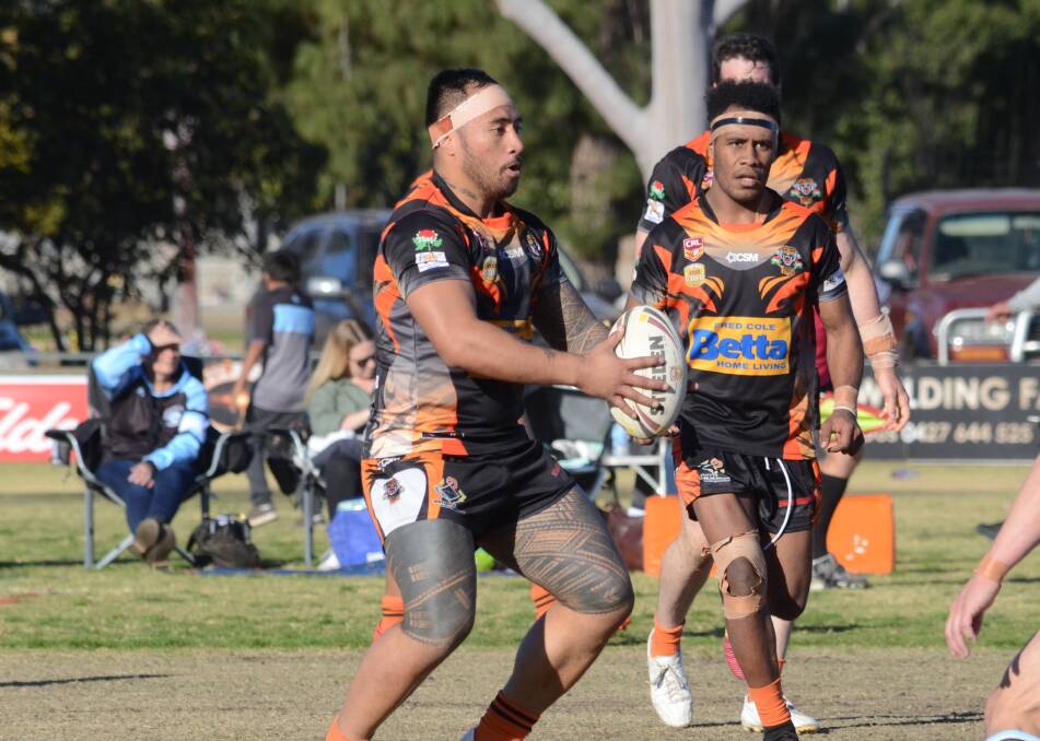 Waratahs and West Wyalong look to cement their final position