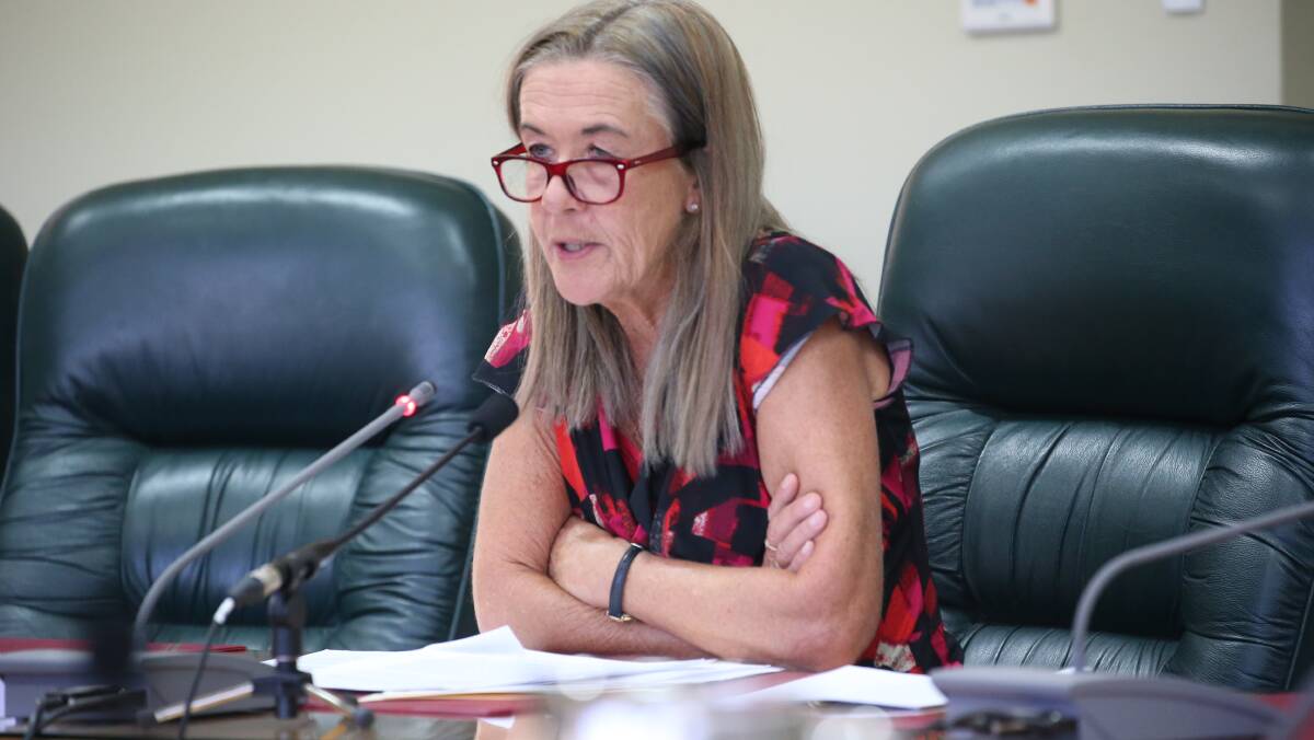 THINK OF THE CUSTOMERS: Debbie Buller has put the call to the NSW Government to think of the farmers during the water inquiry held in Griffith. PHOTO: Anthony Stipo