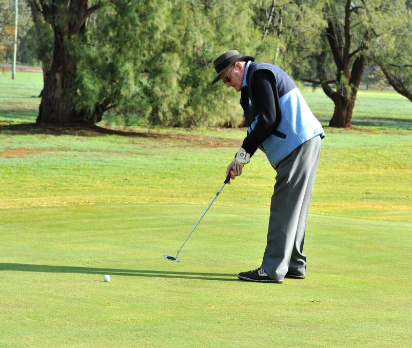 CONCENTRATE: Bill Brown lines one up at the weekend. For more local sport see www.areanews.com.au.  Picture: Anthony Stipo