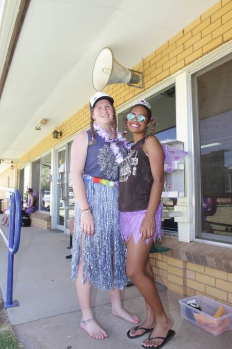 Jess Murphy (left) and Bulou Baravilala at a fund-raiser Bulou held in February as part of the Leeton SunRice Festival Ambassador Quest. 