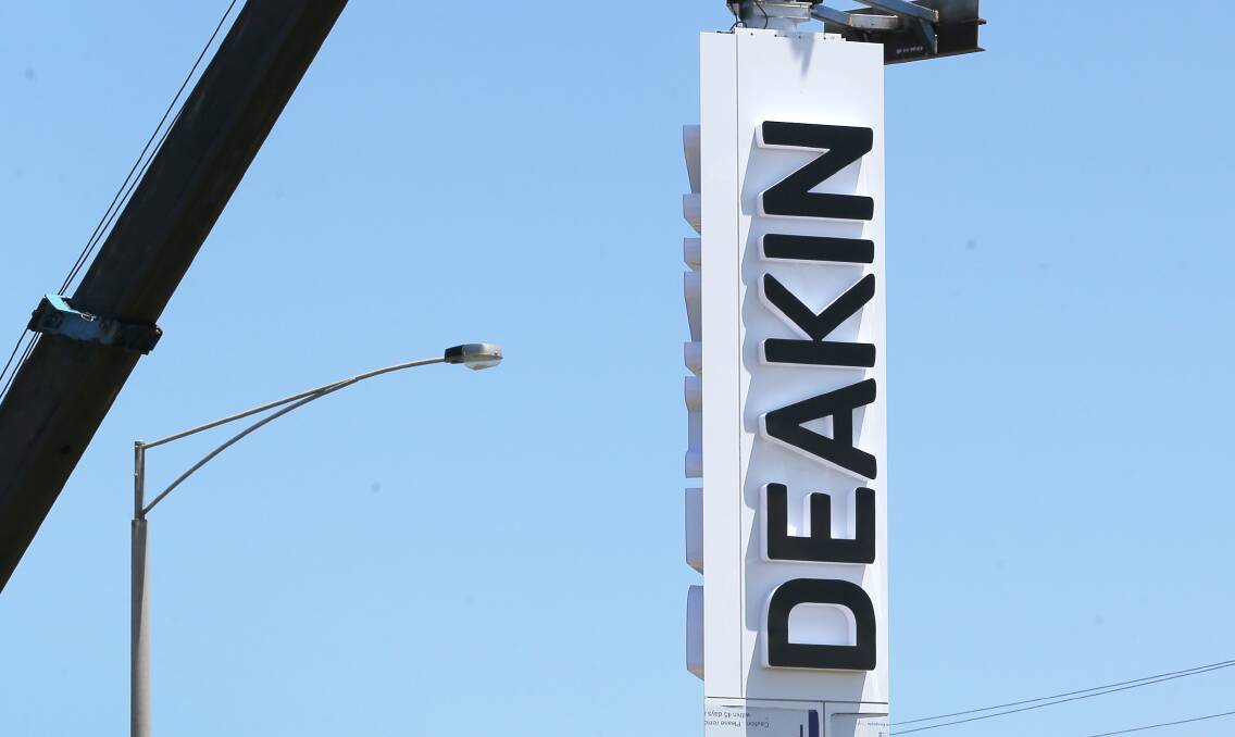 Opportunity to hear about Deakin program at leagues club