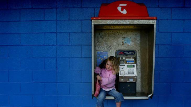 The Productivity Commission has recommended scrapping $44 million in funding Telstra receives annually to maintain 17,500 pay phones.  Photo: Louise Kennerly