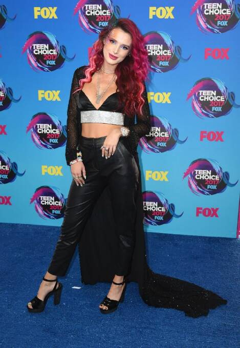 Bella Thorne arrives at the Teen Choice Awards at the Galen Center on Sunday, Aug. 13, 2017, in Los Angeles. (Photo by Jordan Strauss/Invision/AP)