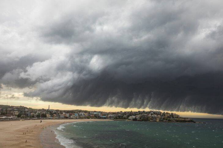 WEATHER: A big storm hits Bondi Beach in the early evening, on 9 January 2018. Photo: Jessica Hromas