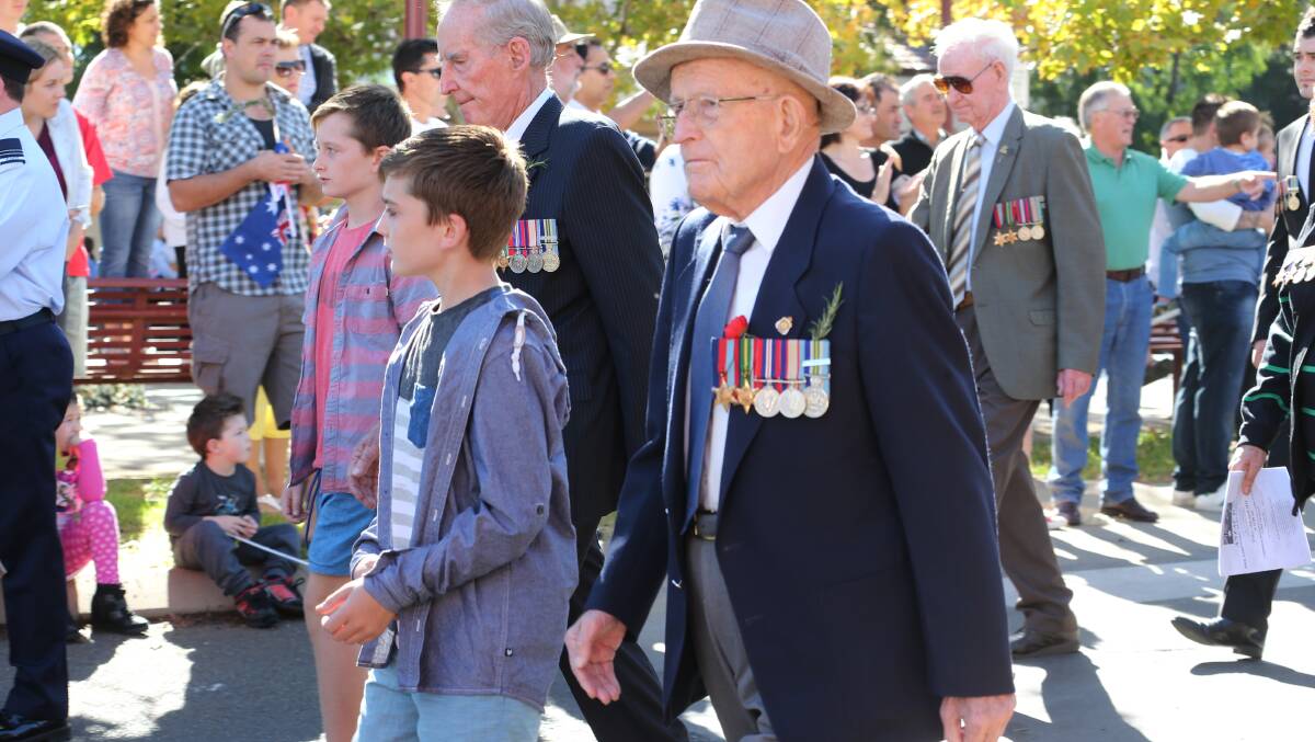 Anzac Day 2014 Banna Ave Griffith, Eric Ziliotto.