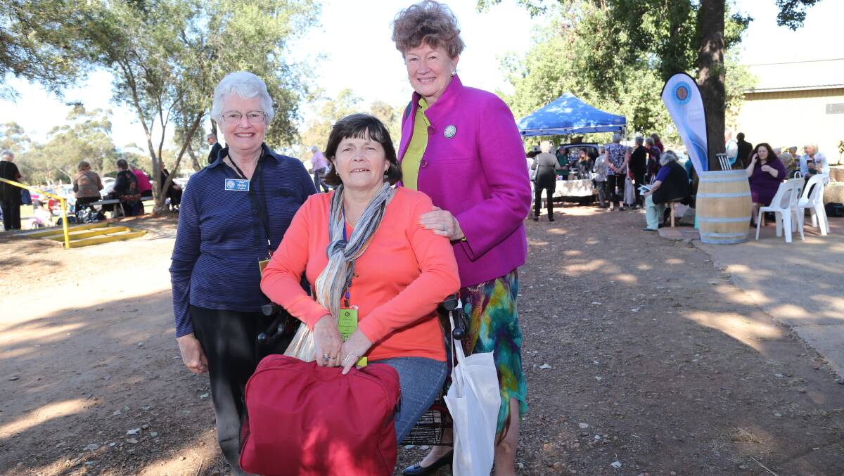 Helen Pegler, Leona Steen and Rowena Casey caught up at the CWA conference.