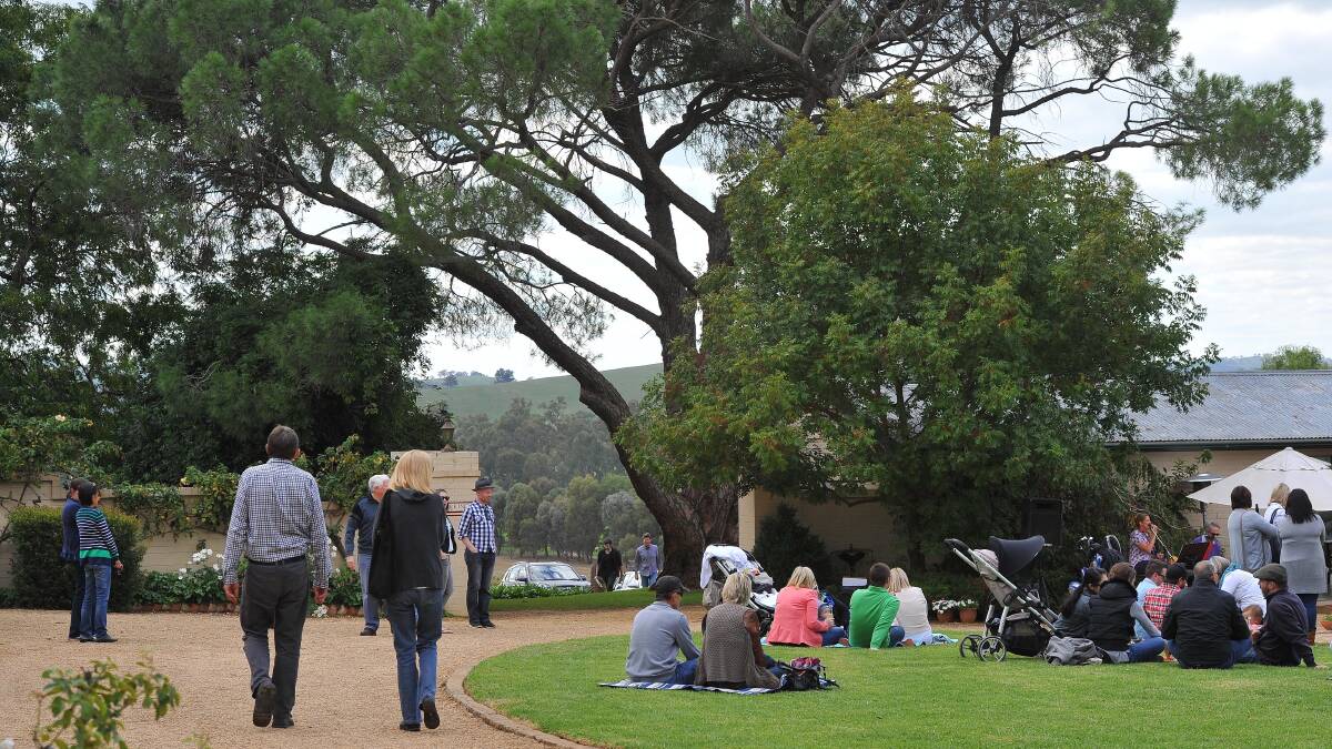 WAGGA: Crowds enjoy the peaceful surroundings of the Borambola Homestead. Picture: Kieren L Tilly, The Daily Advertiser 