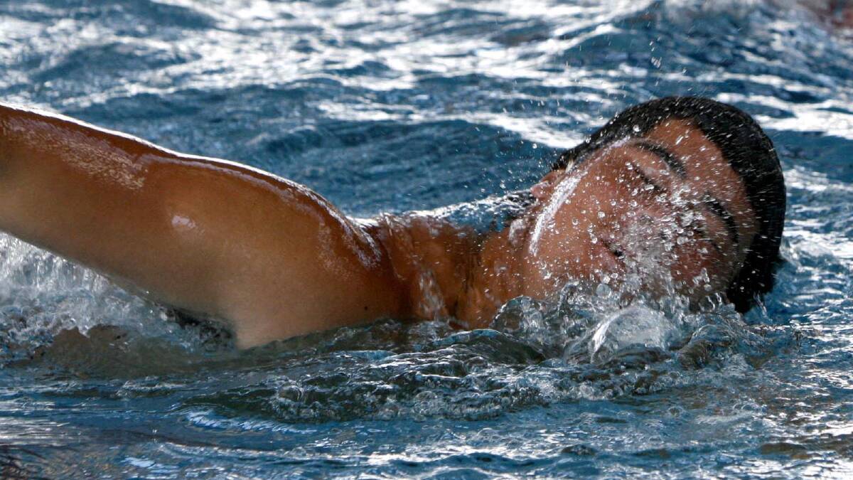 Andrew Fifita ... competing in the 17 years freestyle at the Griffith High School swimming carnival. Picture: Area News