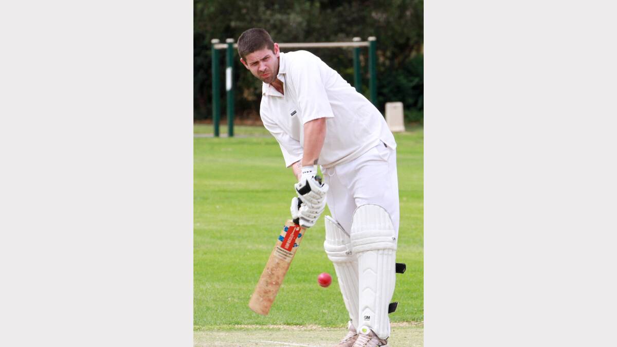 League Club batsman Robert Willliams. Picture: Anthony Stipo