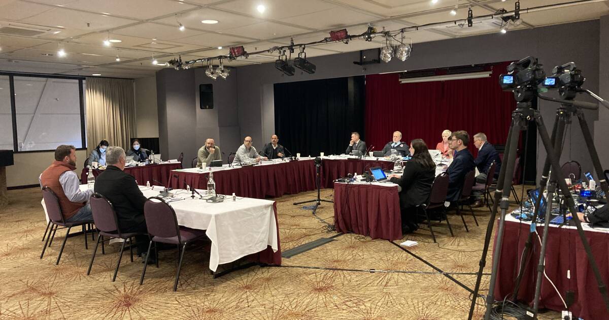 A state government inquiry into water trading held a public hearing in Griffith on August 16 - The Area News