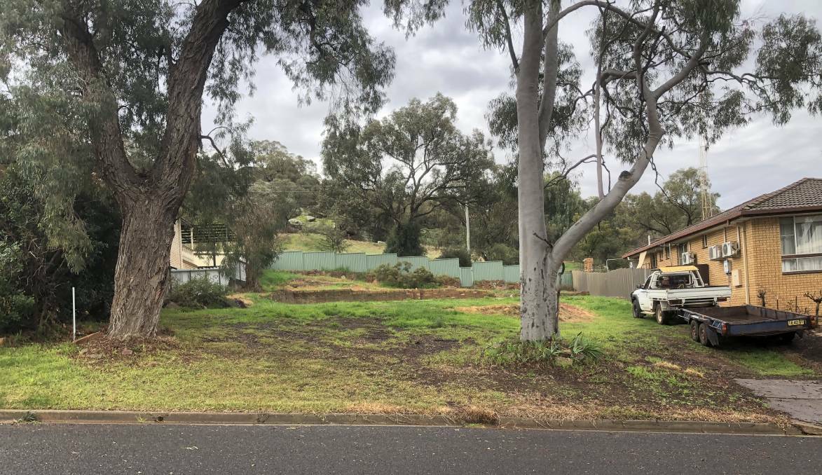 TO BE DEVELOPED: The patch of land at 46 Lawford Crescent will house two demountables, after the Western Riverina Planning Panel approved the application. PHOTO: Cai Holroyd