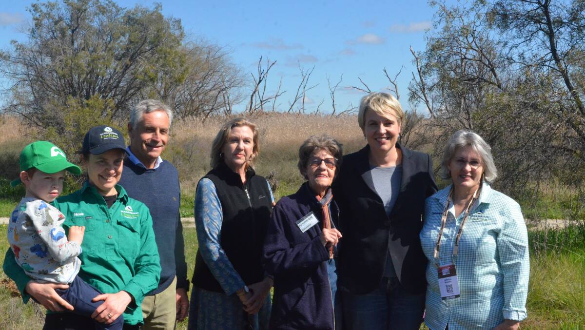 Minister for Water and the Environment Tanya Plibersek with members of Murrumbidgee Landcare Inc. PHOTO: Cai Holroyd