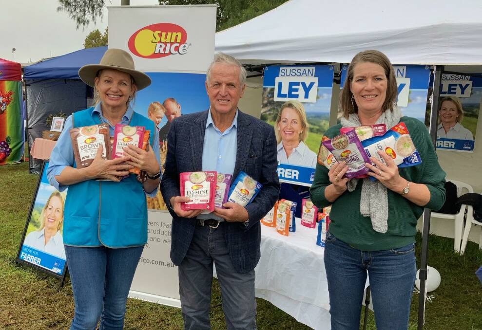 SUNRICE: Farrer MP Sussan Ley, SunRice chairman Laurie Arthur, and NSW Senator Perin Davey at day two of the Riverina Field Days. PHOTO: Vincent Dwyer