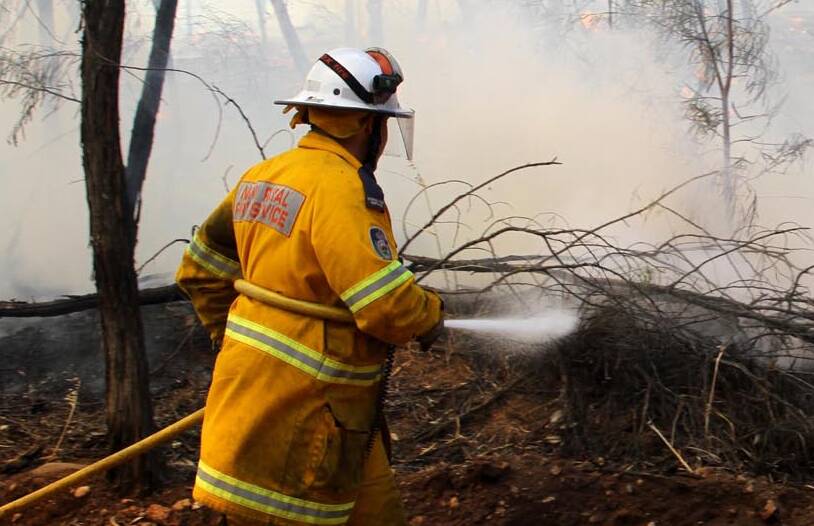HAZARD REDUCTION: Hanwood RFS captain Adam Bertolissi said residents should never hesitate to call 000 around unknown fires. PHOTO: File