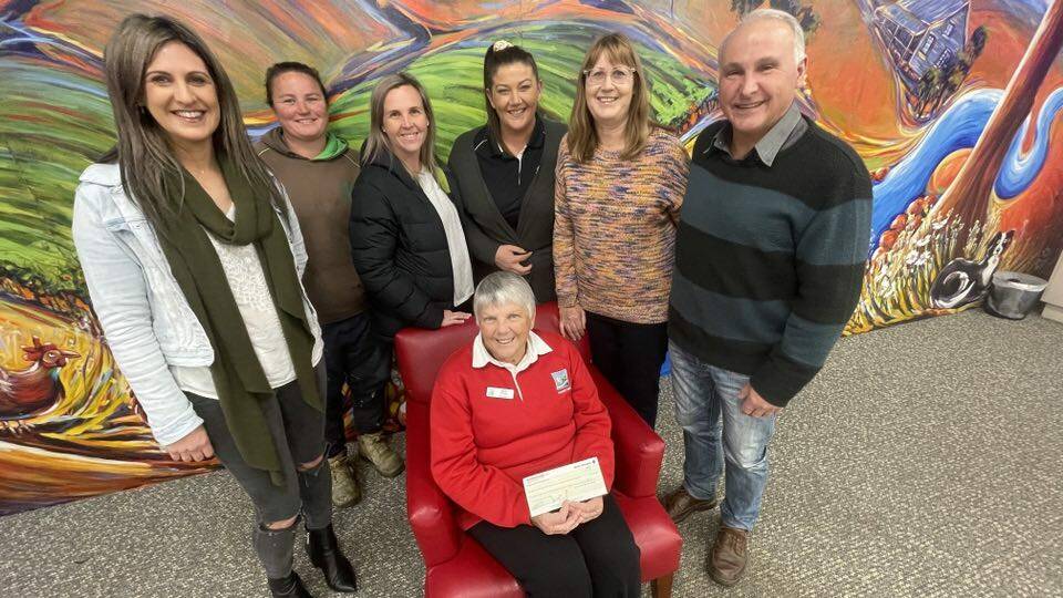 Girls Day Out members Phoebe Violi, Jessie Burns, Kristy Forbes and Natalie Piva with Griffith Garden Festival organisers Trish and Louis Sartor and former Country Hope co-ordinator Bev Devery. Picture by Allan Wilson