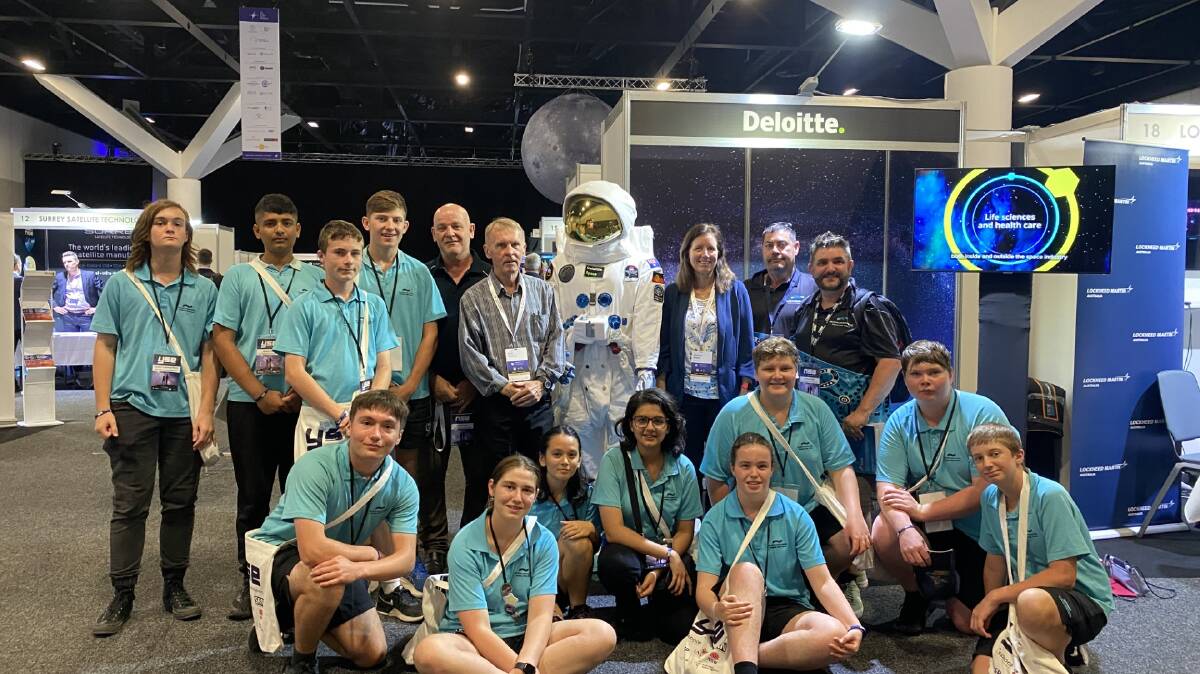 Pictured: MRHS students meeting with four-time space shuttle astronaut, Andy Thomas, and current NASA astronaut Shannon Walker. Picture supplied
