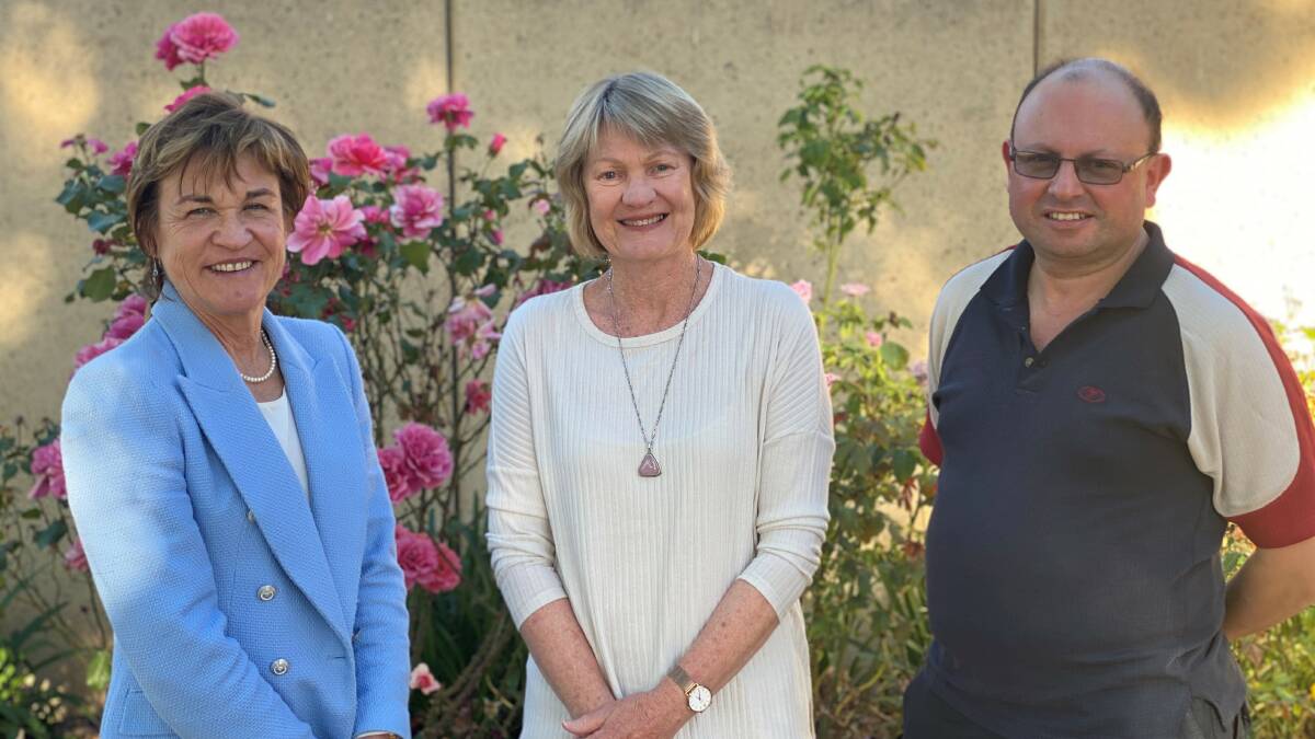 Murray MP Helen Dalton with youth suicide prevention program local advisory group members Val Woodland and Michael Borg