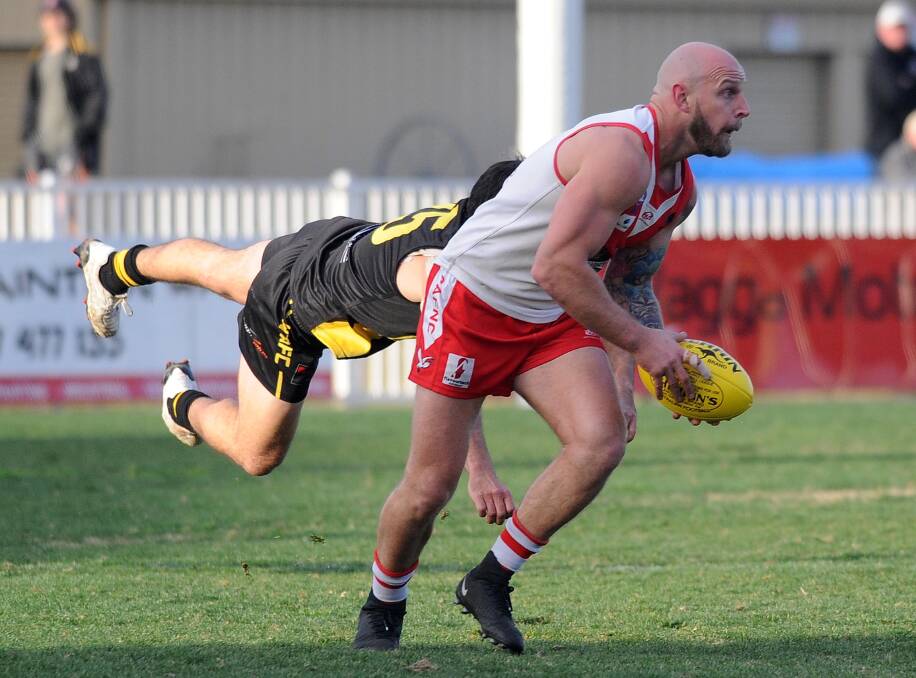 Guy Orton playing for Griffith in 2017.