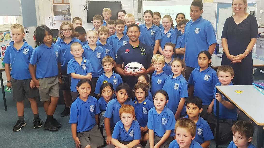 Dally M: winger Jordan Rapana had a captive audience during his visit to Lake Wyangan Public School with member for Farrer Susan Ley. Picture: contributed 