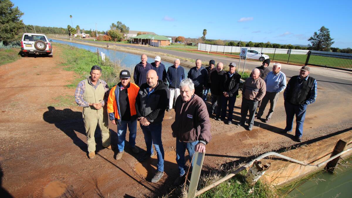 SAVING BRIDGE: Growers and residents and Men's Shed representatives gathered together on Thursday to say "this bridge is worth fighting for." PHOTO: Jacinta Dickins 