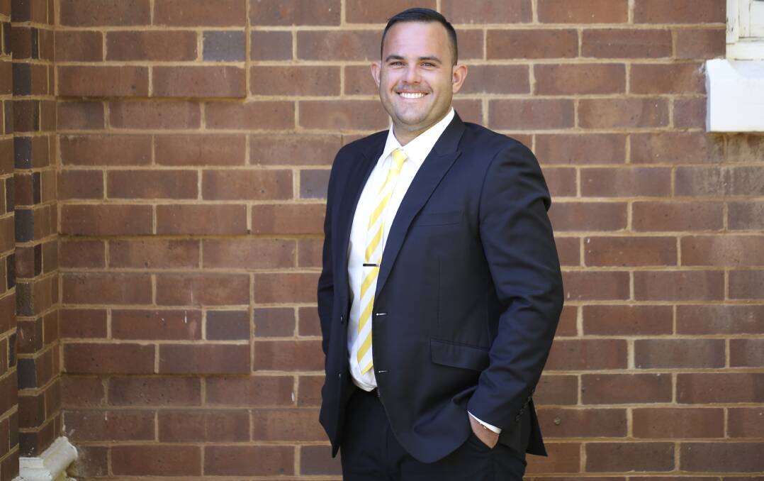 GAVIN CAPELLO
Licensed residential and rural sales consultant, stock and station agent, accredited auctioneer.