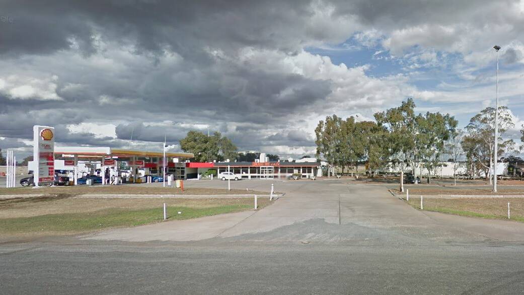 Anyone who dined at the Coolabah Tree Cafe at West Wyalong in a 45-minute period on Thursday is considered a close contact after an essential worker passing through tested positive for COVID-19. Picture: Google Maps