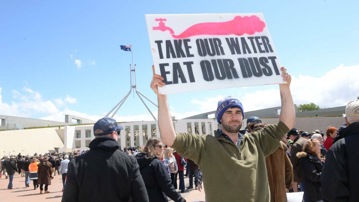 Irrigators demand politicians 'Can the Plan'