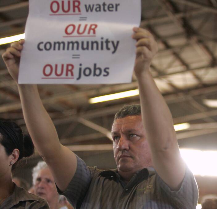 PROTEST: Riverina water campaigner Paul Pierotti at an anti-basin plan meeting in 2012. Mr Pierotti says a new report confirms the Murray-Darling Basin Plan has hurt communities.