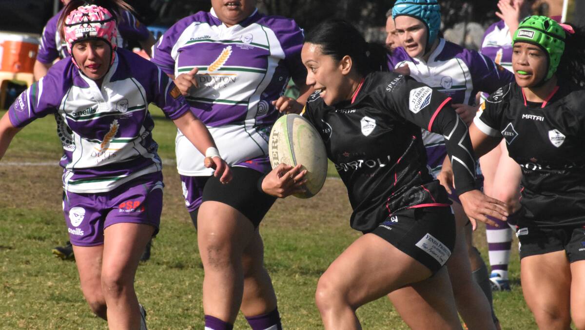 Amelia Lolotonga ran in four tries to see the Blacks come away with a convincing victory over rivals Leeton