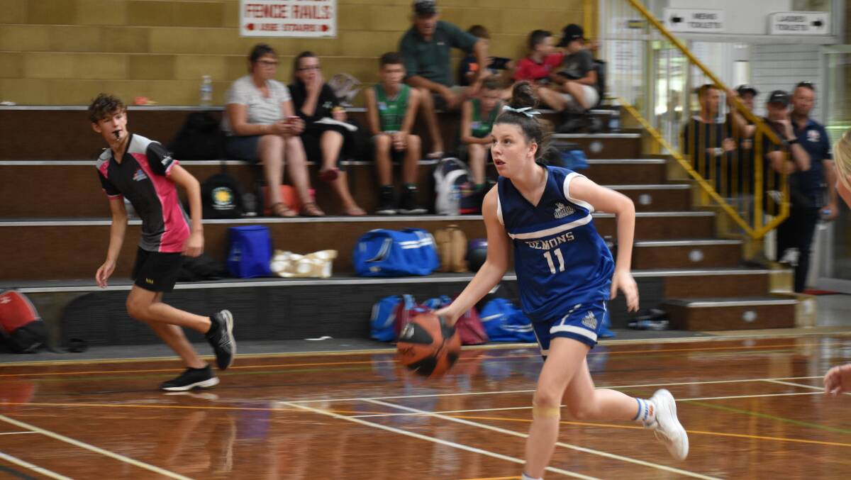 COMPEITION ON THE HORIZON: Timeka Coleman makes her way to the hoop during Griffith's under 16s girls clash with West Wyalong during a gala day earlier in the year. PHOTO: Shaun Paterson
