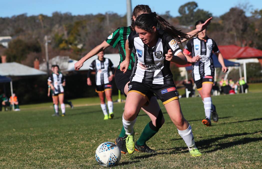 MAKING A MOVE: Wanderers' Tess Vaccari looks to get past the Monaro defence during her side WNPL win last weekend. PHOTO: Emma Hillier