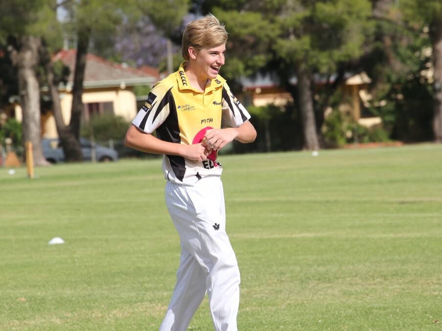 Leagues' Patrick Payne laid the foundation for his side as he post 42 runs to help the Panthers advance to the fourth grade decider.