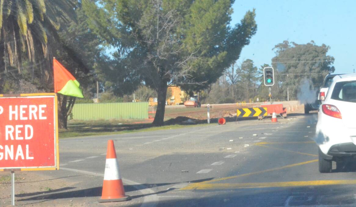 HANWOOD ROUNDABOUT HALT: Council says there has been a 'minor delay' in construction of the Hanwood roundabout. PHOTO: Jessica Coates.
