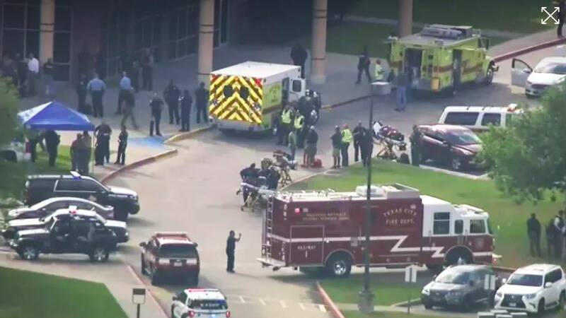 Emergency personnel and law enforcement officers respond to reports of gunfire at Santa Fe High School. Photo: KTRK-TV