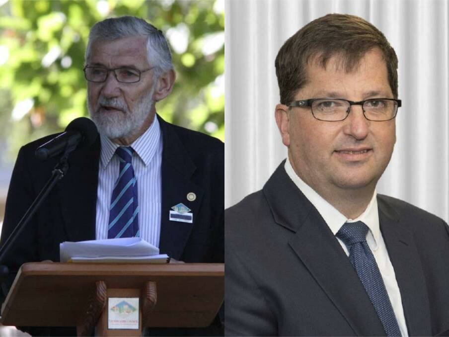 Leeton Shire Council mayor Paul Maytom (left) and Murray-Darling Basin Authority acting CEO Carl Binning. 