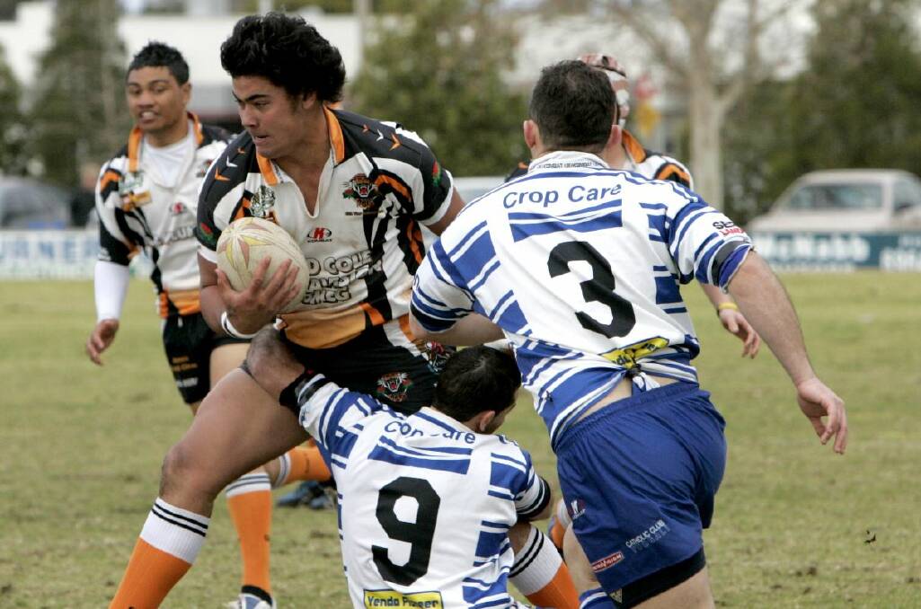 YOUNGSTER: Andrew Fifita playing Group 20 for Waratahs against Yenda in 2008. PHOTO: Anthony Stipo