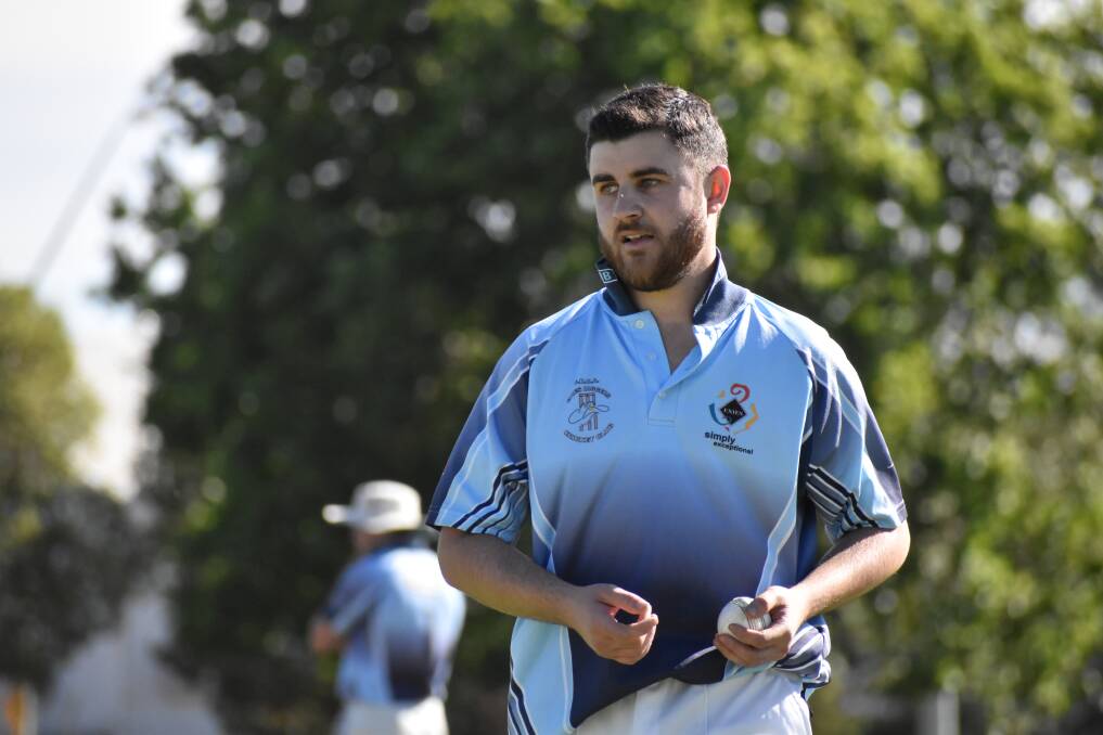 FIRST PLACE: Diggers' Matt Peruzzi bowling against Hanwood Cricket Club. PHOTO: Shaun Paterson