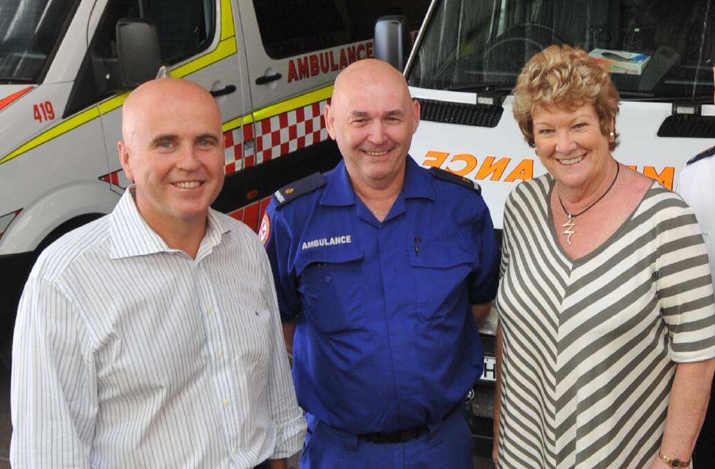 Member for Murray Adrian Piccoli with Ambulance NSW's Andrew Long and NSW Health Minister Jillian Skinner announcing a new station in 2015.