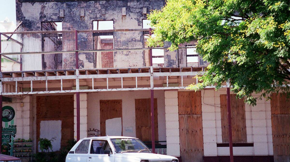 The remains of The Palace Backpackers Hostel at Childers in 2002.