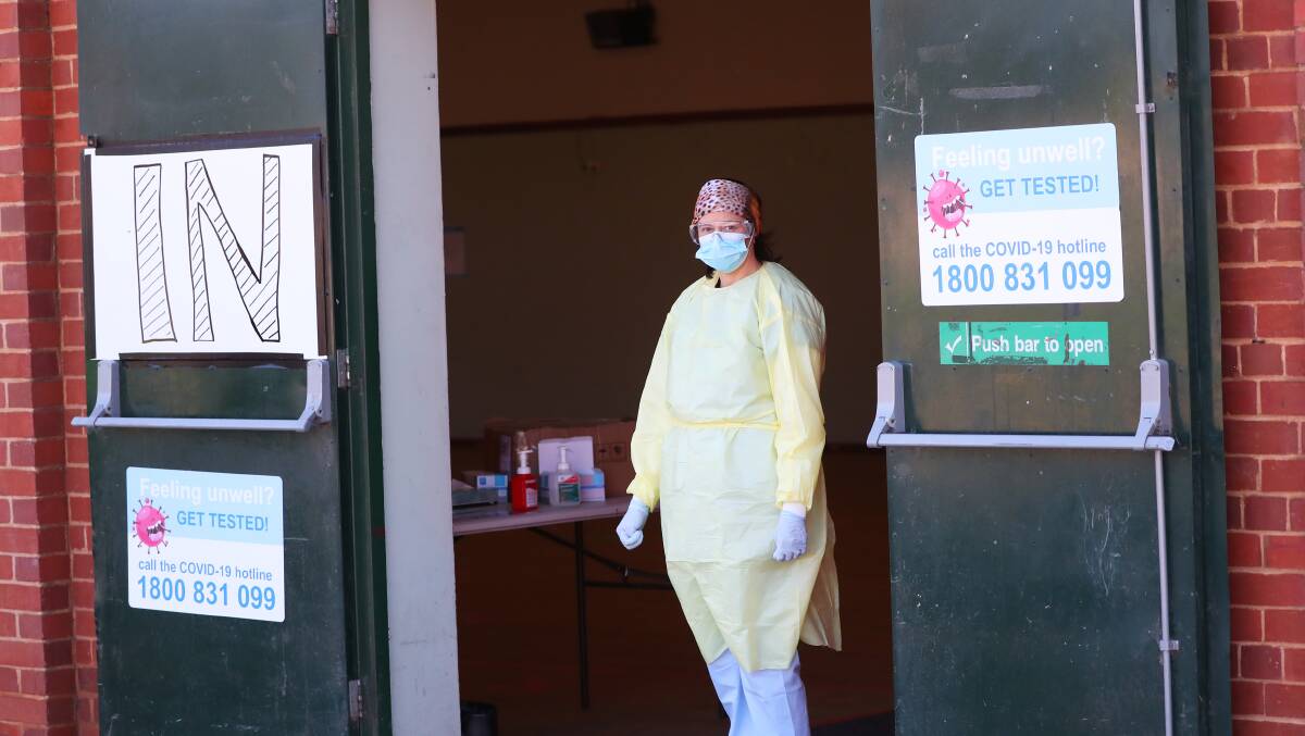 Skye Gray, nurse practitioner at a COVID-19 testing clinic at Wagga Showgrounds in August last year. 