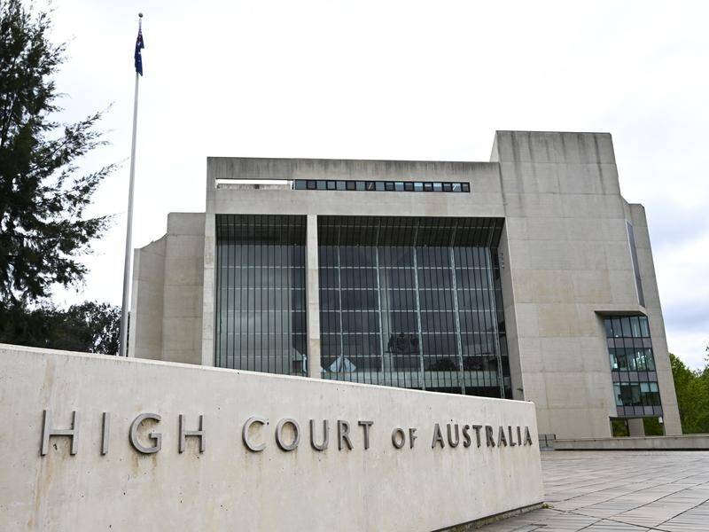 The High Court has found indefinite immigration detention is unlawful. (Lukas Coch/AAP PHOTOS)