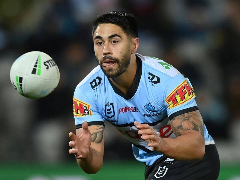 Shaun Johnson is returning to the Warriors after signing a two-year deal with the New Zealand club.