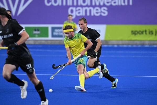 Jake Whetton and his Australian hockey teammates will play for the Commonwealth Games gold medal. (Dean Lewins/AAP PHOTOS)