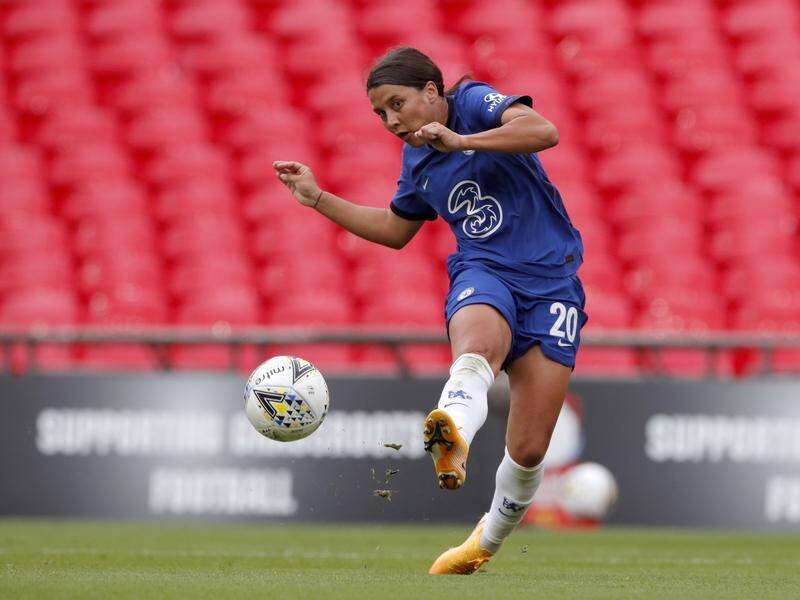 Sam Kerr scored a hat-trick but also got injured in Chelsea's 3-2 win over West Ham in the WSL.