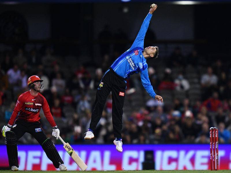 Adelaide's Matt Short takes a brilliant catch to dismiss the Renegades' Sam Harper in the BBL.