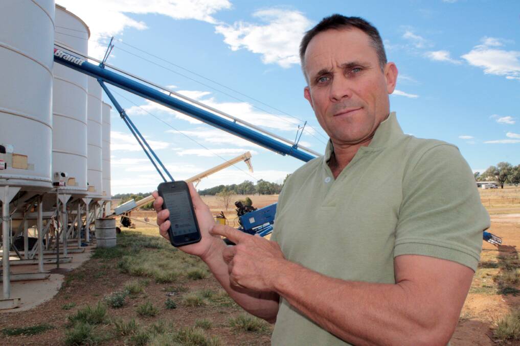 ‘No soil moisture at all’: Riverina farmers dealing with lengthy dry spell